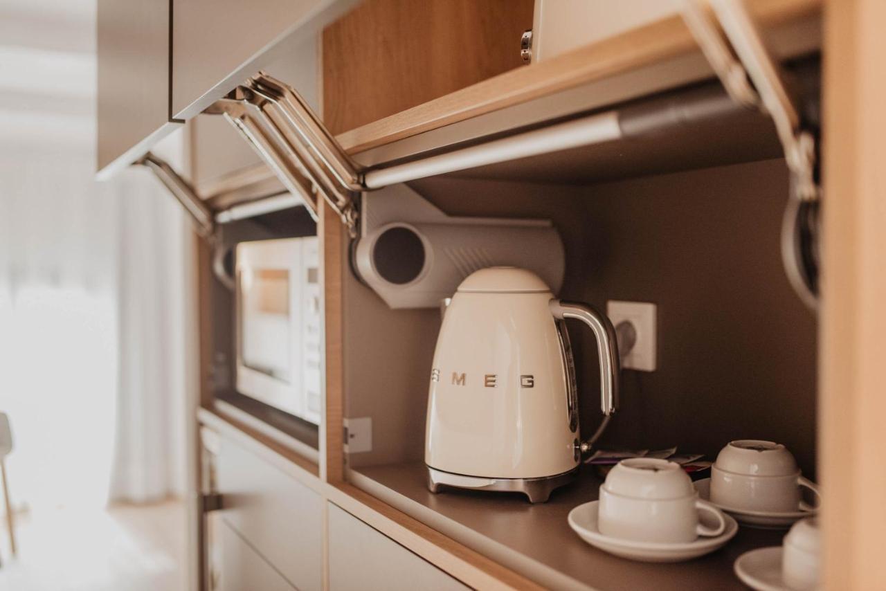 Petit Luxe Volta Bed & Breakfast Terrassa Dış mekan fotoğraf
