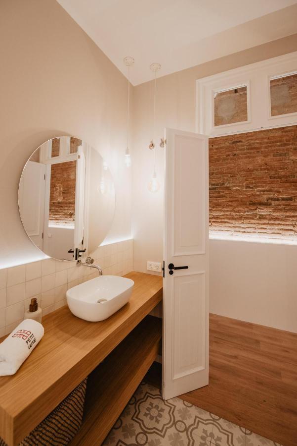 Petit Luxe Volta Bed & Breakfast Terrassa Dış mekan fotoğraf