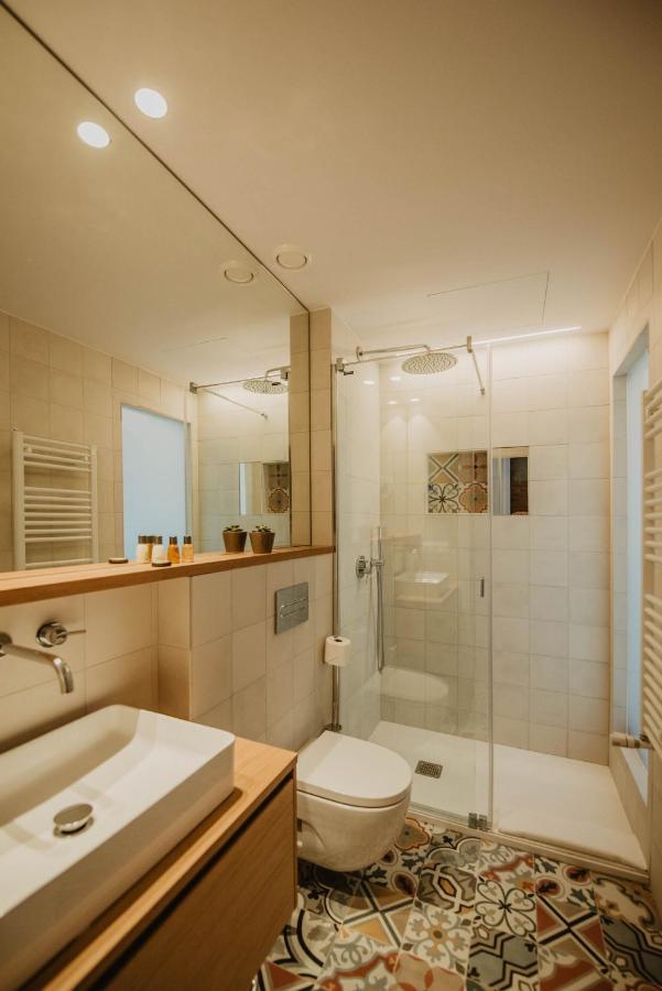 Petit Luxe Volta Bed & Breakfast Terrassa Dış mekan fotoğraf
