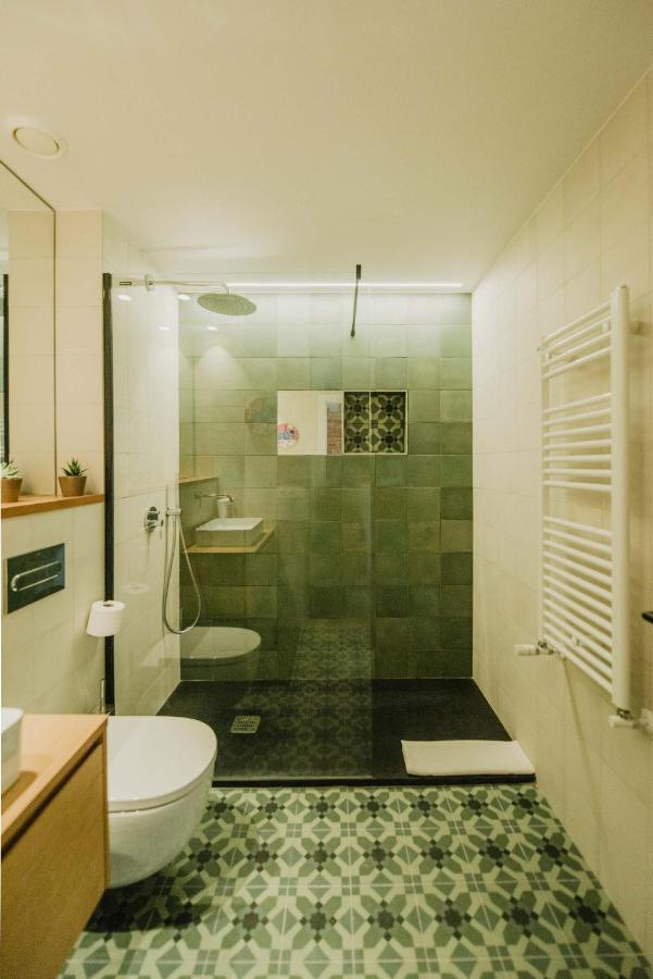 Petit Luxe Volta Bed & Breakfast Terrassa Dış mekan fotoğraf