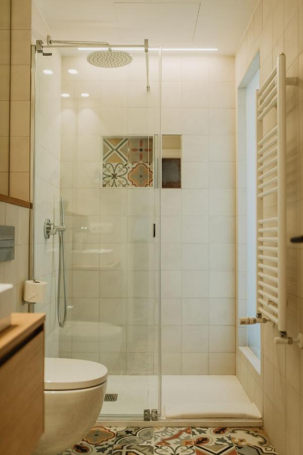 Petit Luxe Volta Bed & Breakfast Terrassa Dış mekan fotoğraf